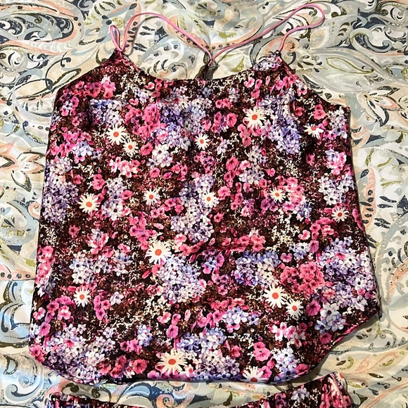 Vitoria secret pajamas - Picture 2 of 7